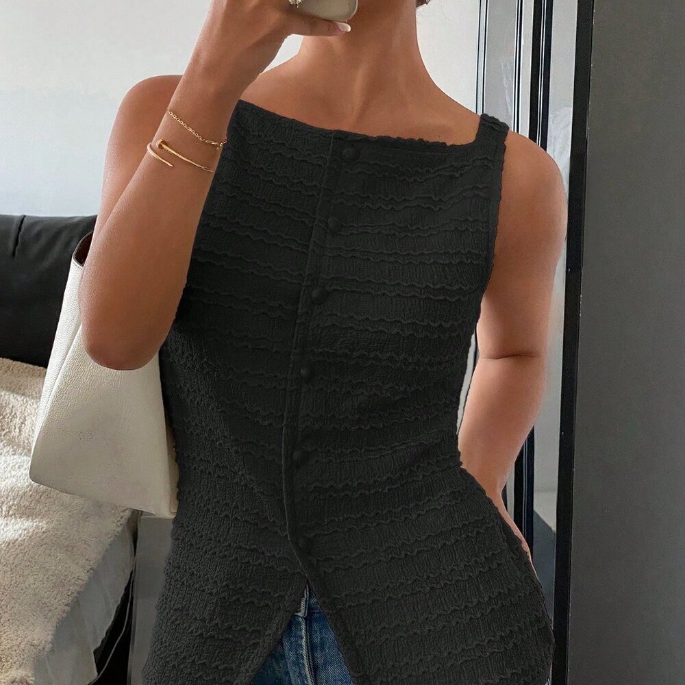 Black Casual Women's Buttoned Front Sleeveless Minimalist Blouse - Picture 3 of 7